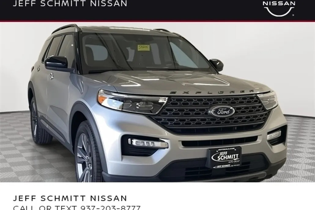 2024 Ford Explorer XLT photo 1