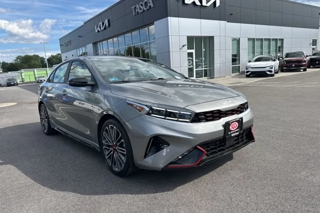 2023 Kia Forte GT photo 1