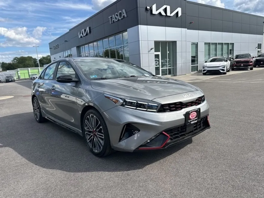 2023 Kia Forte GT photo 1