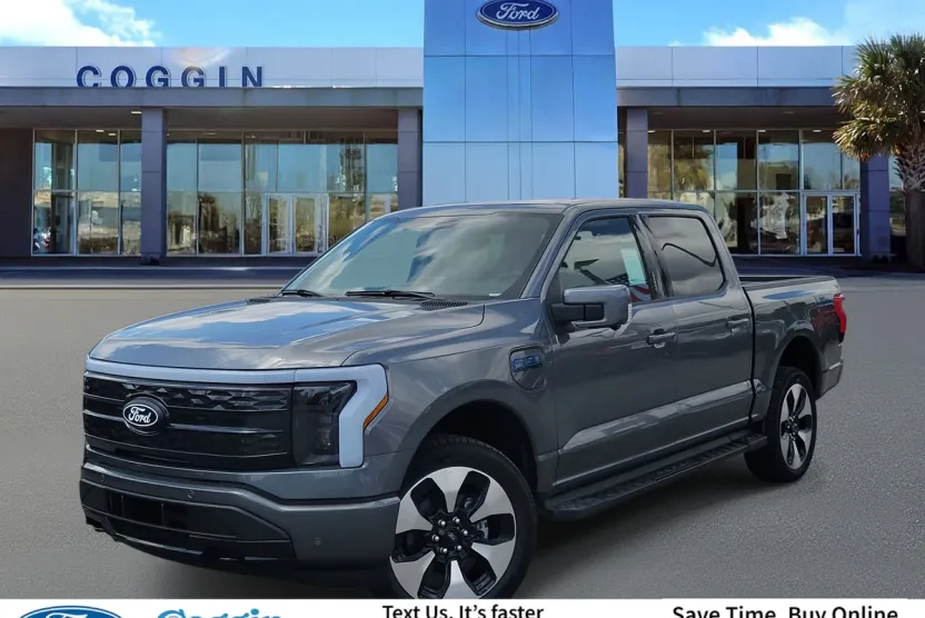 2025 Ford F-150 Lightning Platinum photo 1