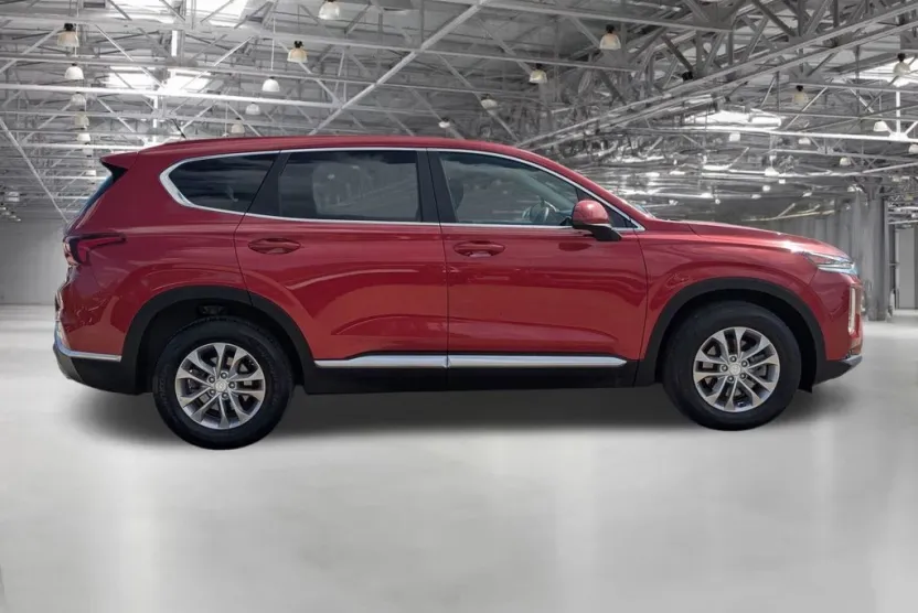 2019 Hyundai Santa Fe SE photo 1