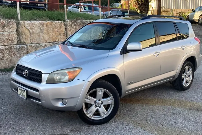 2007 Toyota RAV4 photo 1
