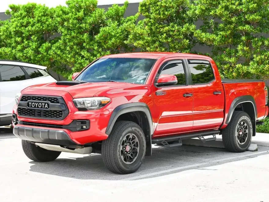 2017 Toyota Tacoma TRD Pro photo 1