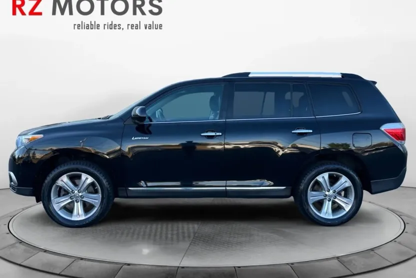 2013 Toyota Highlander Limited Sport photo 1