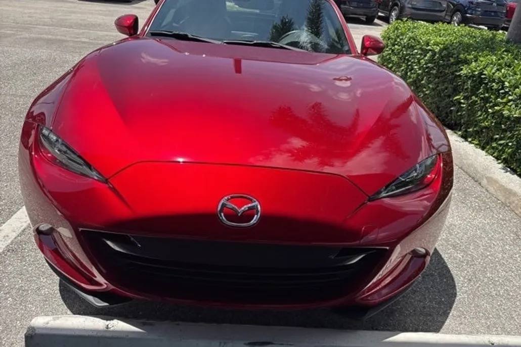 2022 Mazda MX-5 Miata RF Miata Grand Touring photo 1