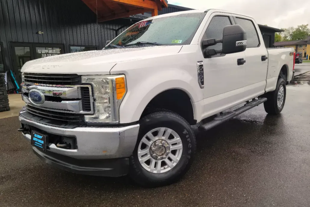 2017 Ford F-250 XLT photo 1