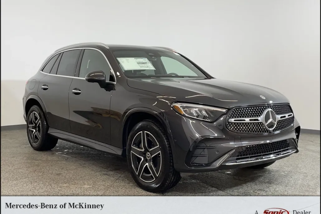 2025 Mercedes Benz GLC 300 photo 1