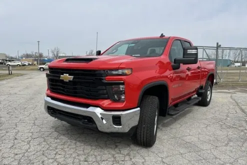 2024 Chevrolet Silverado 2500HD photo 2