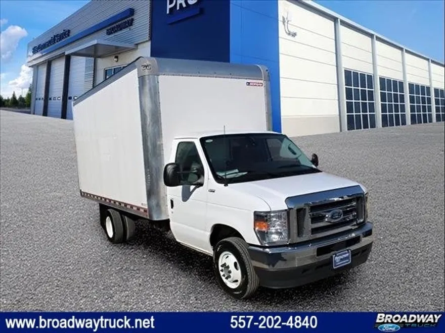 2024 Ford E-350 photo 1