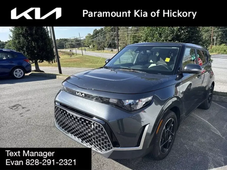 2023 Kia Soul EX photo 1