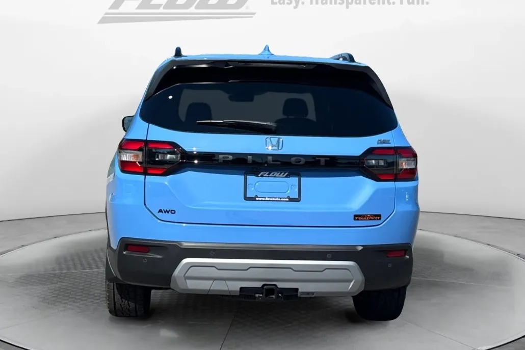 2025 Honda Pilot TrailSport photo 1