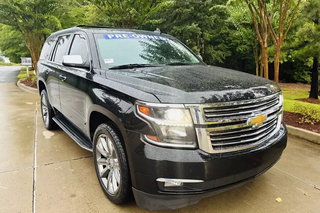 2017 Chevrolet Tahoe Premier photo 1