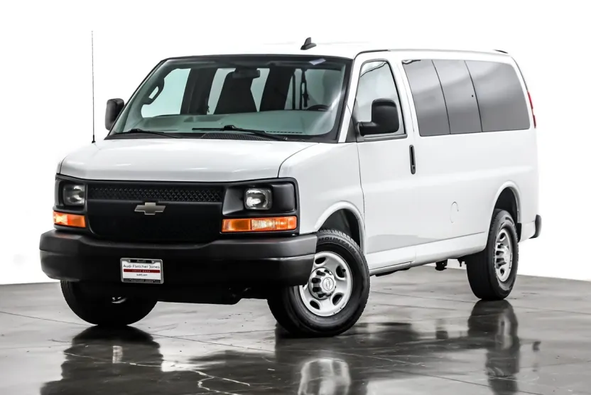 2016 Chevrolet Express Passenger 2500 LS photo 1