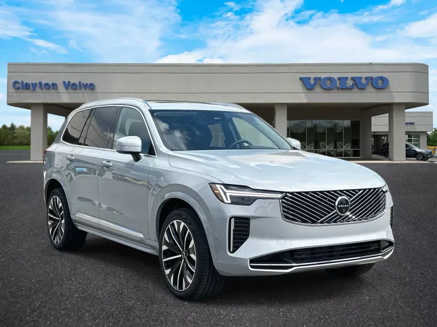 2026 Volvo XC90 Plus AWD photo 1