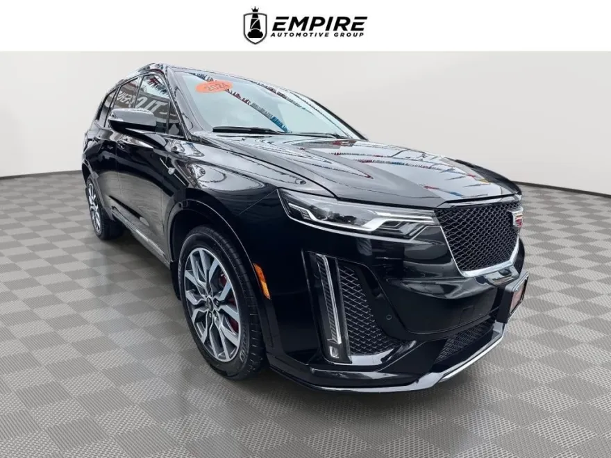 2024 Cadillac XT6 Sport photo 1