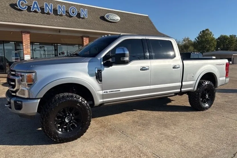 2022 Ford F-250 Platinum photo 1