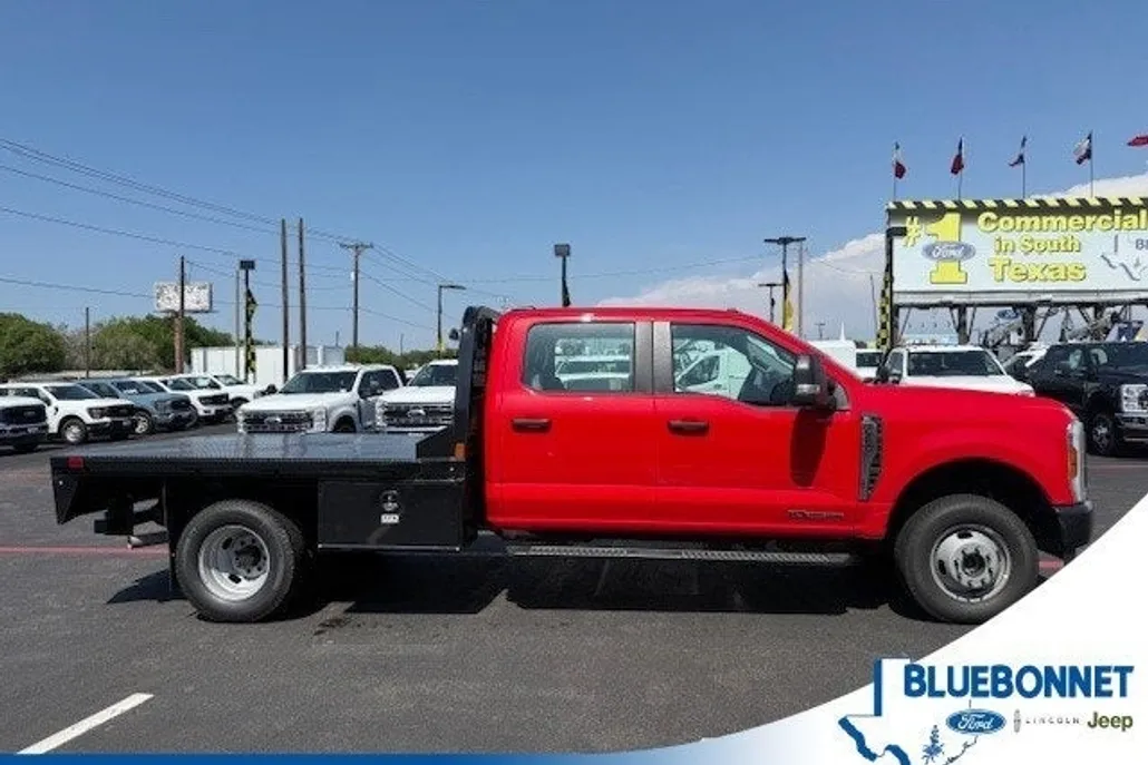 2025 Ford F-350 XL photo 1