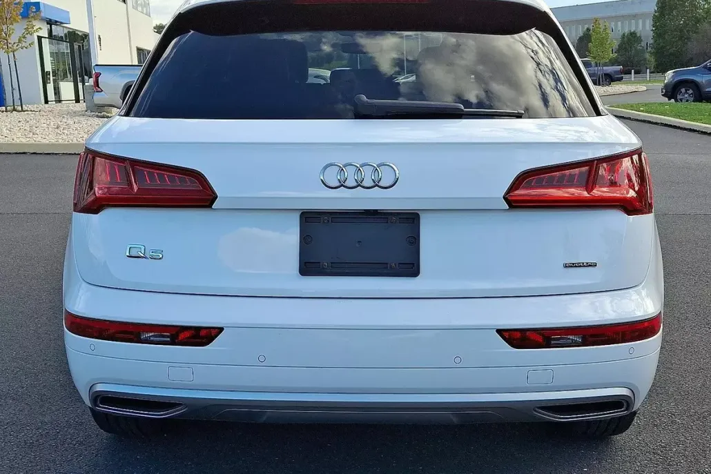 2019 Audi Q5 Premium Plus 45 TFSI photo 1