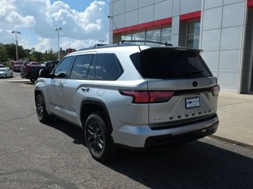 2025 Toyota Sequoia Platinum photo 1