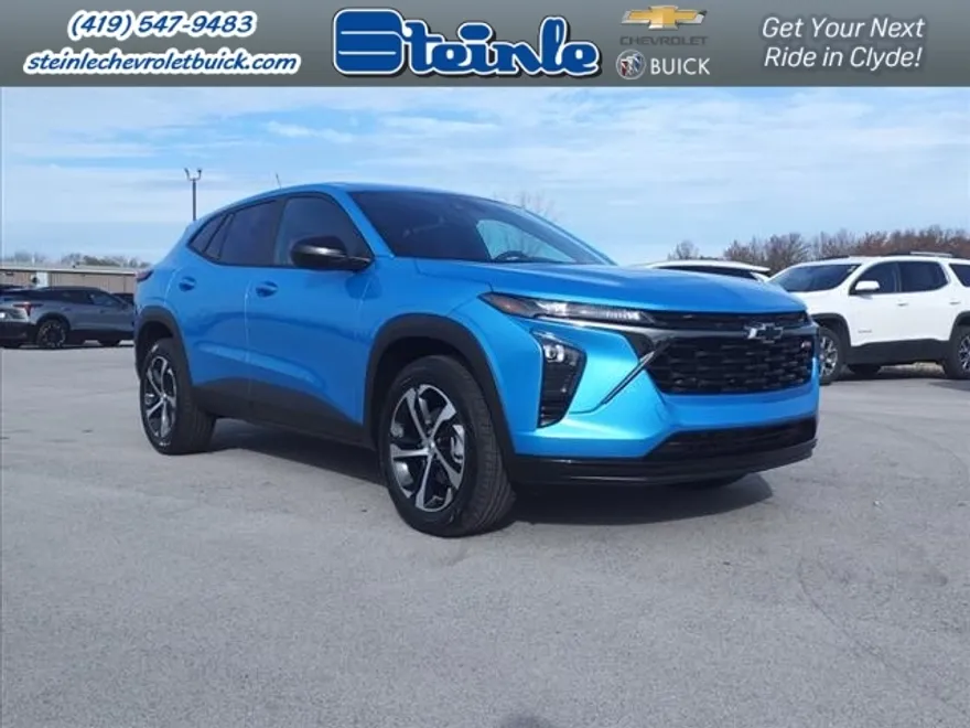 2025 Chevrolet Trax RS photo 1