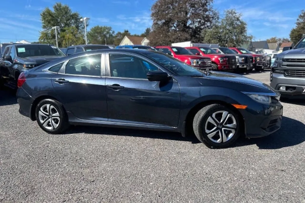 2017 Honda Civic LX photo 1