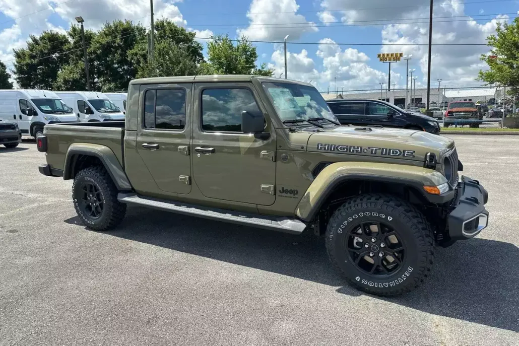 2025 Jeep Gladiator Sport photo 1