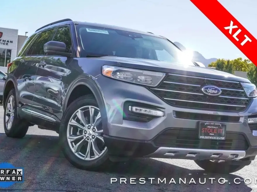 2023 Ford Explorer XLT photo 1