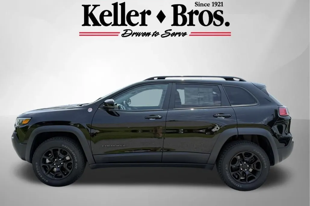 2022 Jeep Cherokee Trailhawk photo 1