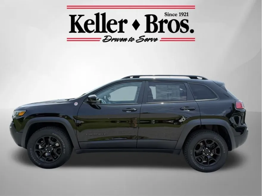 2022 Jeep Cherokee Trailhawk photo 1