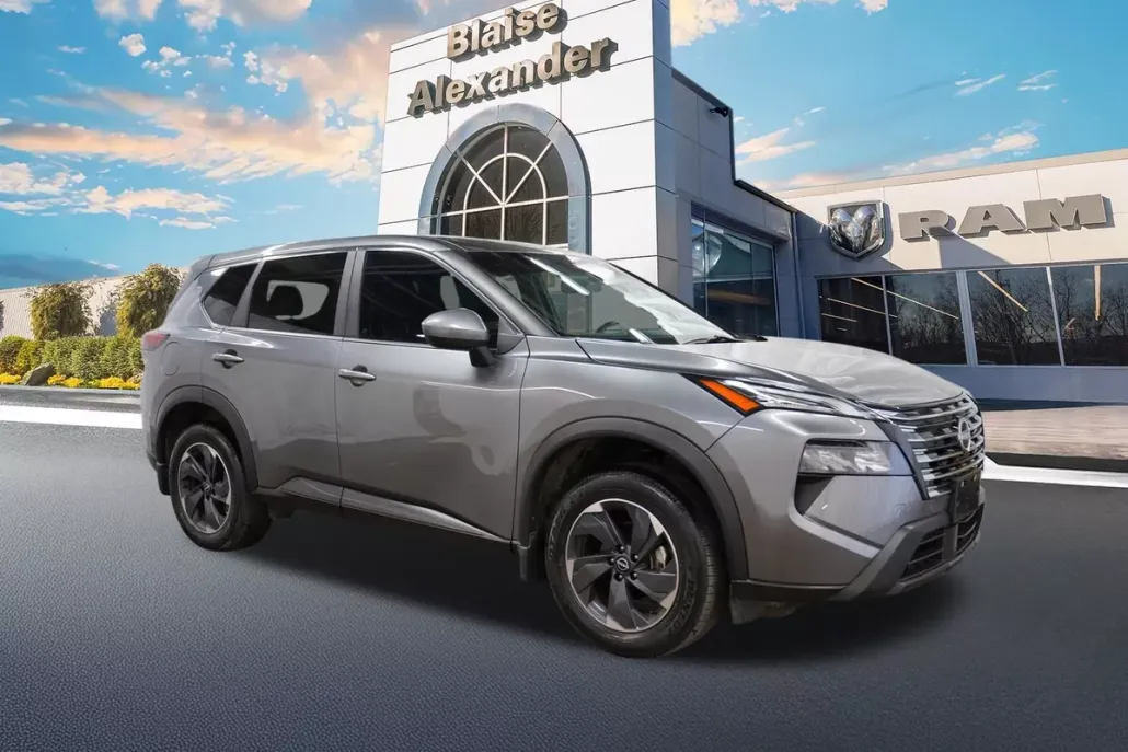 2024 Nissan Rogue AWD SV photo 1