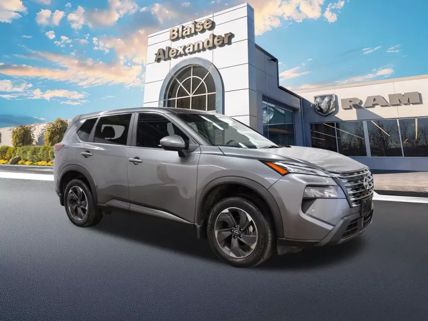 2024 Nissan Rogue AWD SV photo 1