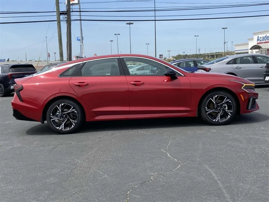 2025 Kia K5 GT-Line photo 1