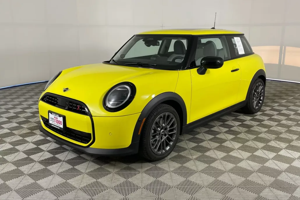 2025 Mini Cooper 2 Door Hardtop S photo 1