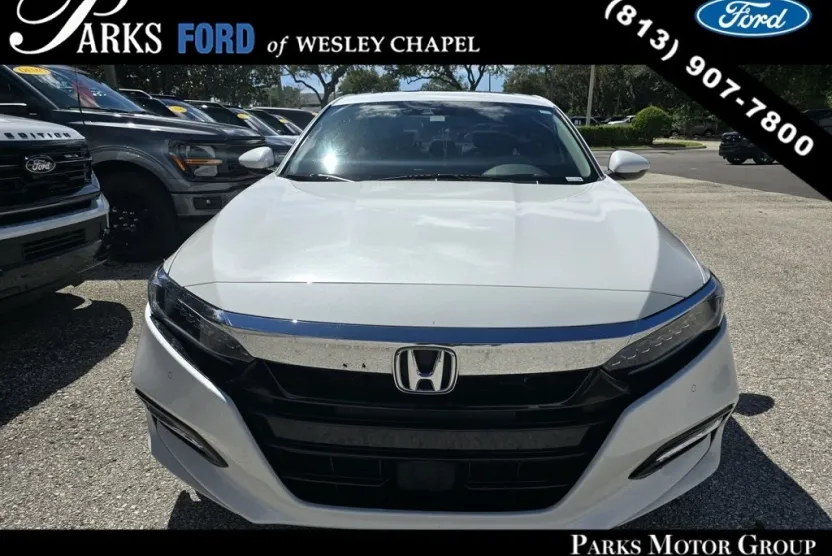 2019 Honda Accord Hybrid Touring photo 1