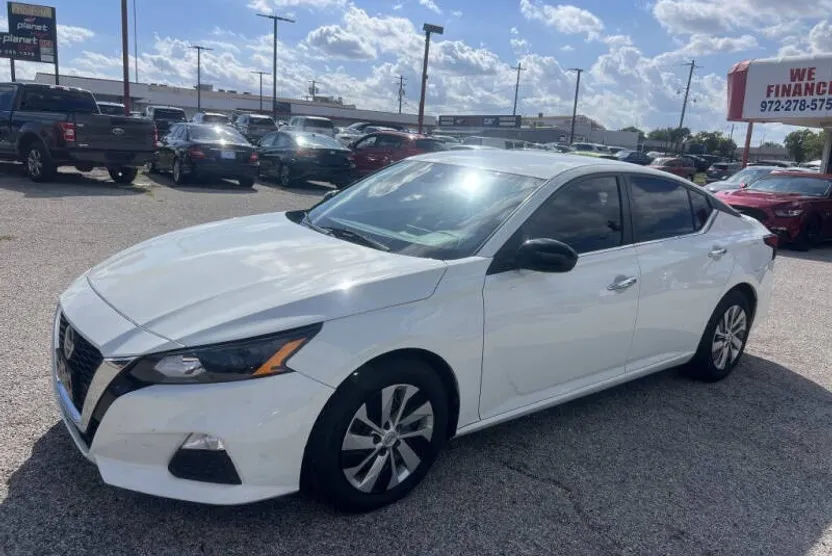 2022 Nissan Altima 2.5 S photo 1