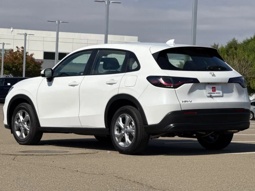 2025 Honda HR-V LX photo 1