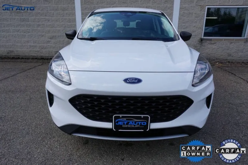 2021 Ford Escape S photo 1