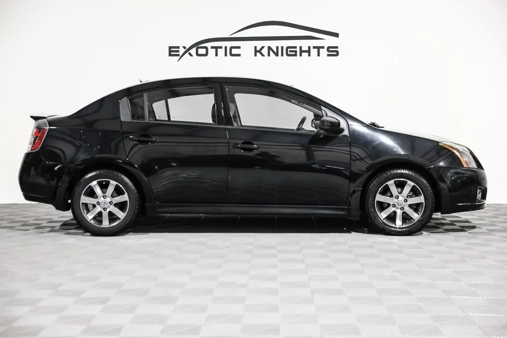 2012 Nissan Sentra 2.0 SR photo 1