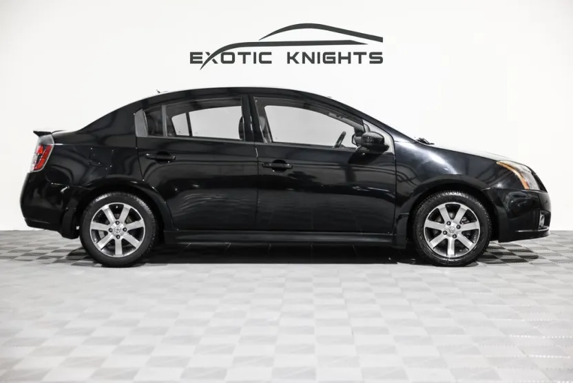 2012 Nissan Sentra 2.0 SR photo 1