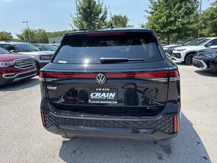 2025 Volkswagen Tiguan SE R-Line Black photo 1