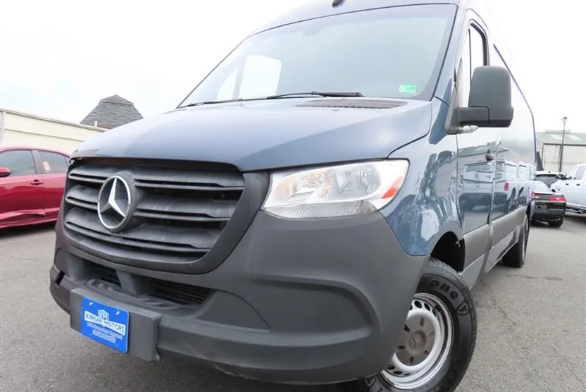 2019 Mercedes Benz Sprinter photo 1