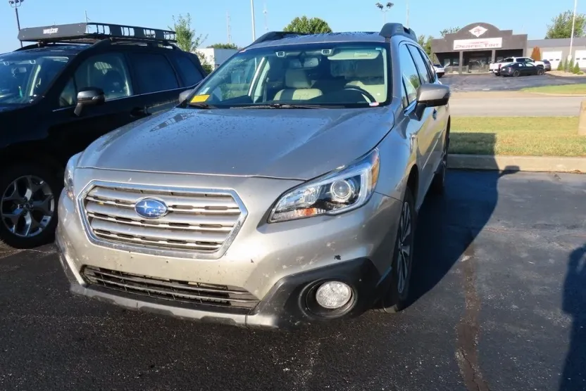 2016 Subaru Outback 3.6R Limited photo 1