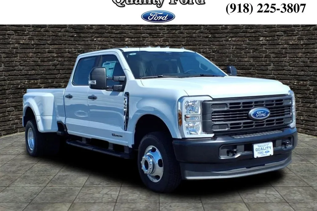 2025 Ford F-350 XL photo 1
