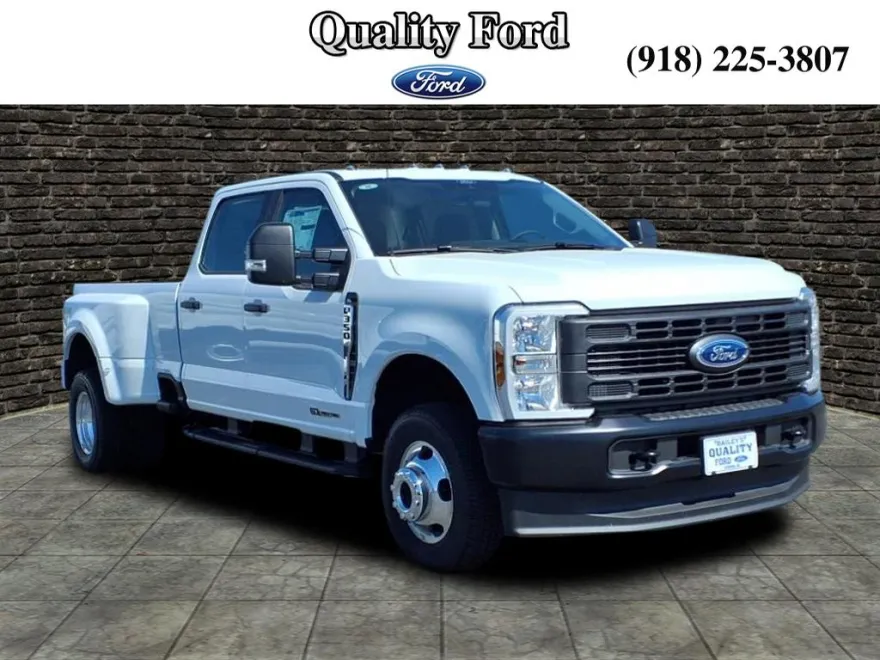 2025 Ford F-350 XL photo 1