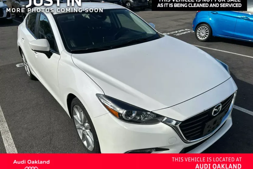 2017 Mazda Mazda3 Touring photo 1