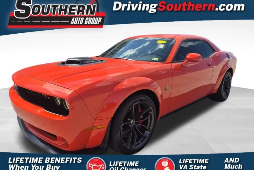 2022 Dodge Challenger R/T Scat Pack Widebody photo 1