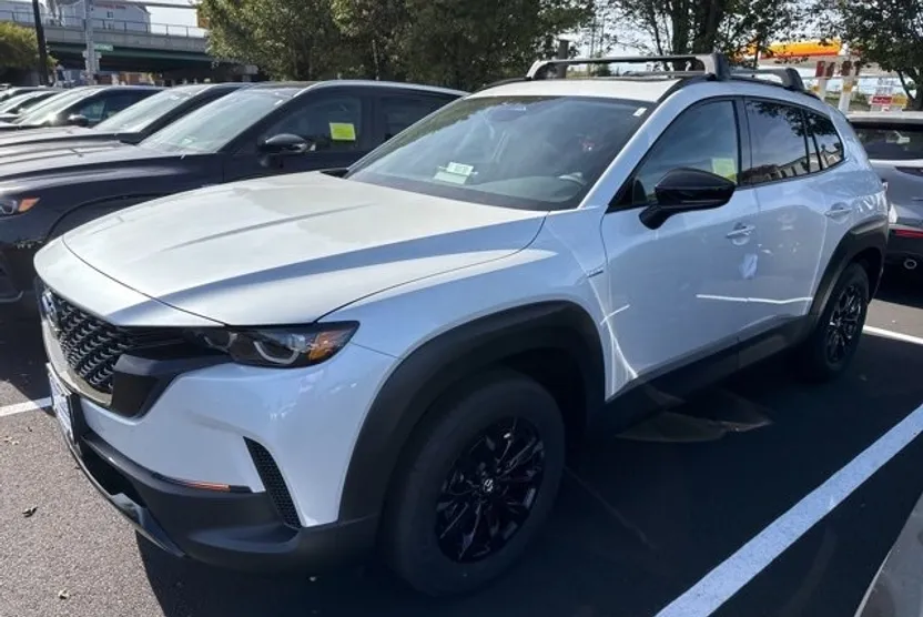 2025 Mazda CX-50 Premium photo 1