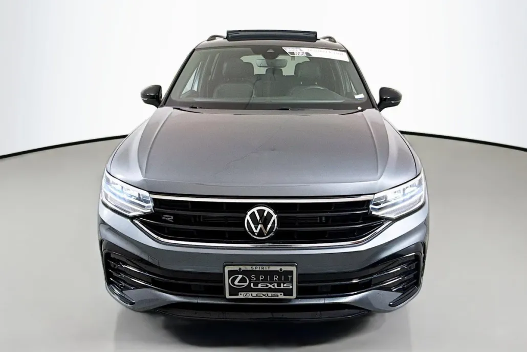 2022 Volkswagen Tiguan SE R-Line Black photo 1