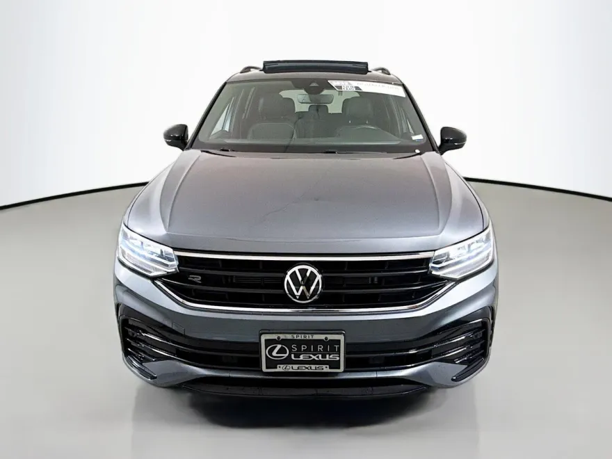 2022 Volkswagen Tiguan SE R-Line Black photo 1