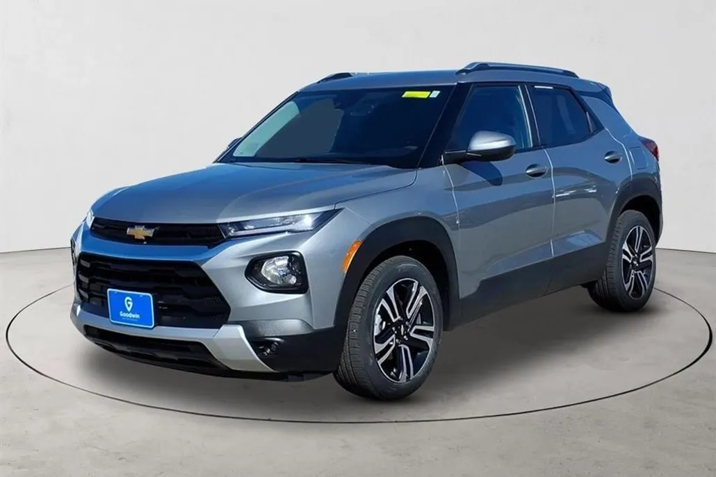 2023 Chevrolet Trailblazer LT photo 1